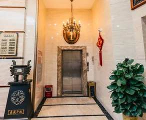 Slow City Hotel - Image 5