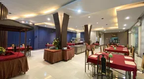 Grand mansion hotel - Image 2