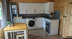 Cosy Cabin - Image 5