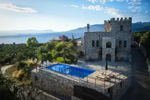 Majestic Chateau - Spectacular Seascapes & Pool - Image 4