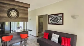 Emlanjeni Guest Lodge - Image 4