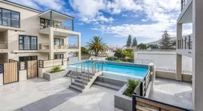 Esplanade Hermanus Central Sea Views - Image 4