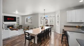 Charming Family Stay w Arcade Theatre Ski Haven Walking trails and river walk in backyard - Image 5