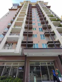 Comfy homey vibe  1BR unit at The Rochester  Condo - Image 4
