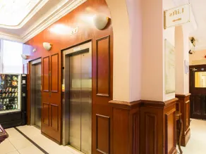 Pembridge Palace Hotel - Image 2