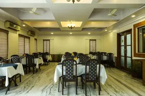 The Majestic Manor - Image 5