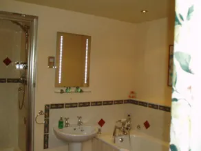 Catwell House - Image 4