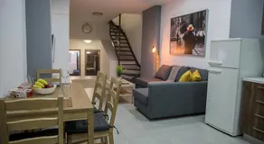 BILLYS HOUSE - Image 3