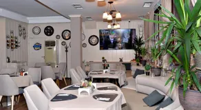Hotel Cosmos - Image 2