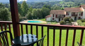 HOSTA Piscine Vue Montagnes - Image 3