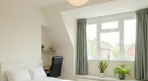 Double Room in Fulham, Central - Image 2
