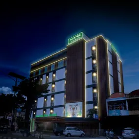 Parkside Star Hotel Jayapura - Image 1