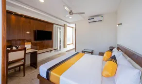 Itsy Hotels Svaruchi Inn - Image 2