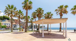 Living4malaga Seafront Duplex - Image 3