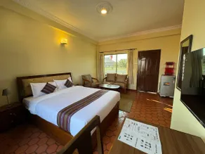 Studio Apartment - Image 2