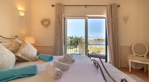 Luxury Townhouse n10 - Front-line Sea views - Image 2