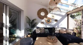 Guilhermy - Maison contemporaine avec jardin - Image 2