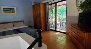 Spacious Loft with Pool and Great Outdoor Areas - Image 2