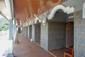 Urbanview Hotel Mountain Palace Kopeng - Image 3