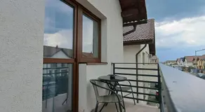 Five House - Image 3