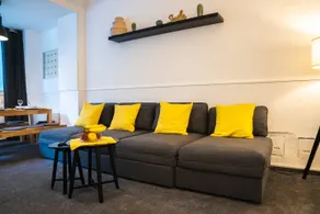Great Three Bedroom Apartment - Image 5