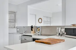 Coastal Chic Apartment - Mooloolaba and Alex - Image 3