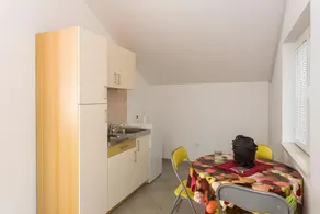 Apartments Villa Maslina - Two Bedroom Apartment with Terrace and Garden View - Image 5