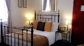 The Bay Guest House - Image 2