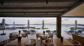 Kymo Luxury Suites Paros - Image 4