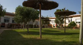 Apartamentos Bellavista Bolonia - Image 4