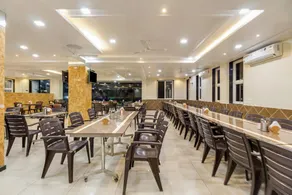 Hotel Om Inn - Talegaon Dabhade - Image 3