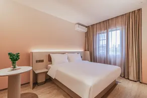 Hanting Hotel Kunming North Bus Terminal - Image 2