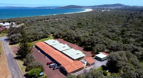 Emu Point Motel - Image 4