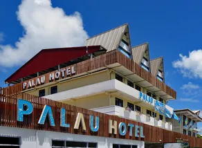 Palau Hotel - Image 1