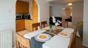 Spacious 3BR House By Kammili Properties in Westhoughton - Free Parking - Image 5