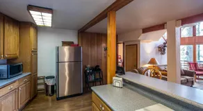Yosemite Cub's Cabin - Image 3
