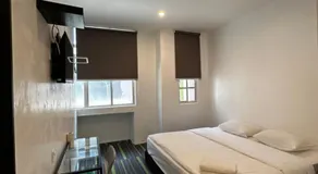 Olive Bedz Hotel - Image 2
