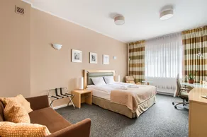 404 Rooms Wilanowska - Image 5