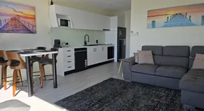 Whitsunday Waterfront Apartments - Image 3
