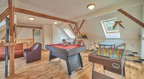 Spacious Mountain Retreat - Image 4