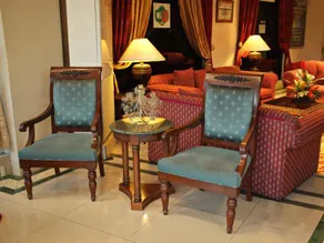 Orange Grove Hotel - Image 4