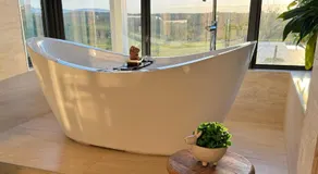 Luxury Truffle Farm Stay Near Melbourne with Stunning Views Scotch Hill - Image 3