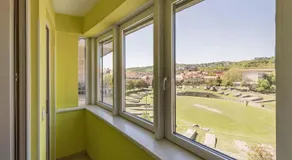 Amphitheatre View Apartment with Free Parking - Image 3