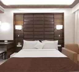 Hotel Silver Heights - Image 2