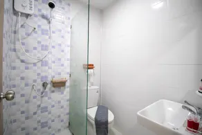 Standard Queen room - หยกน้ำผึ้ง Calsite ladycute - Image 5