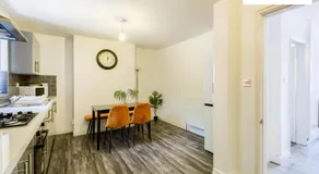 3 Bedroom Coventry House with Free Wi-fi, Large Garden and Driveway, By Passionfruitproperties - 52NRC - Image 3