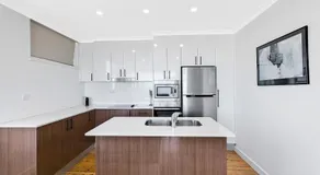Golden Sands 1 - Absolute Beachfront - Image 3