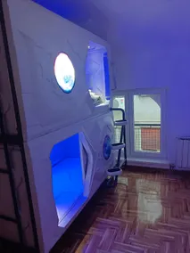panda victor space capsule-hostel - Image 3