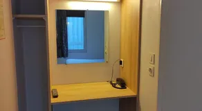FASTHOTEL PARIS OUEST BOUAFLE - Image 5