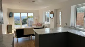 4 Bed House - Hill top views - 3 car driveway - Image 5